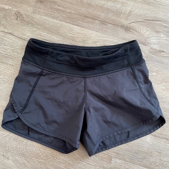Ivivva black shorts - Picture 2 of 3